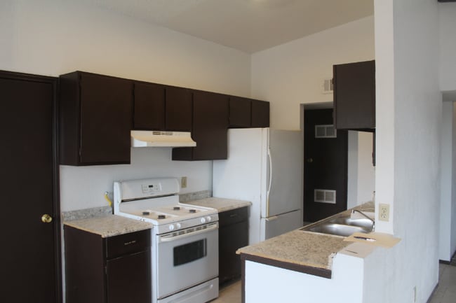 Photo - 1655 Victor Lopez Dr