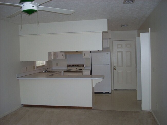 9 Montclair Ct Unidad B