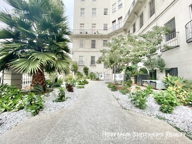 Photo - 2505 W 6th St Unit 707