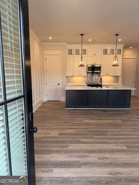 Photo - 319 Orchid St