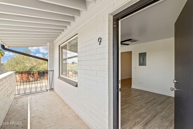 Building Photo - 1707 N 18th St Unit B9