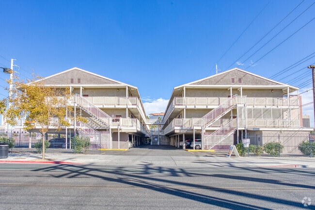 External Property View - Studio 629 Rental