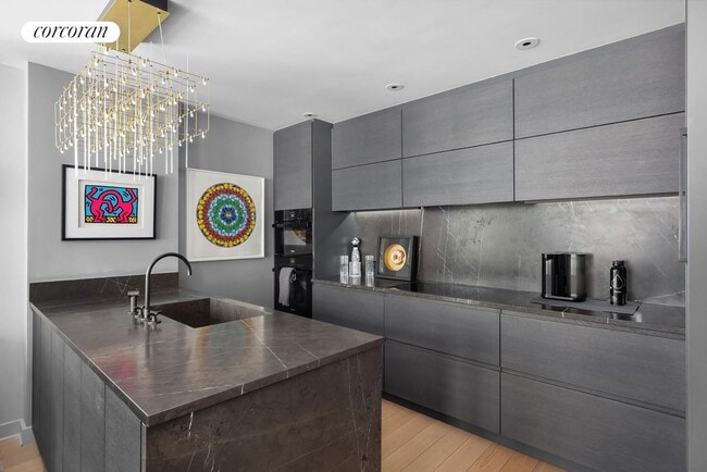 Photo - 160 E 22nd St