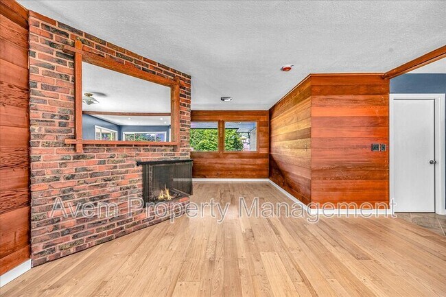 Photo - 2030 NE 140th Ave