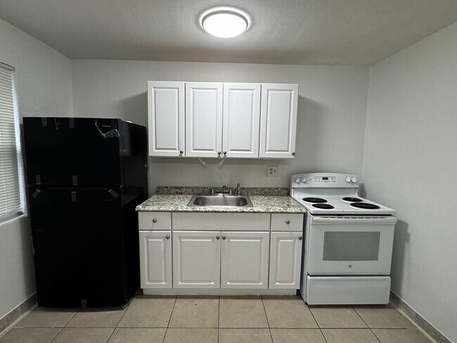 Photo - 1104 State St Unidad 1104 B