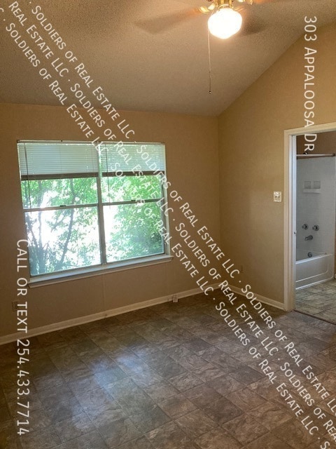 Photo - 303 Appaloosa Dr