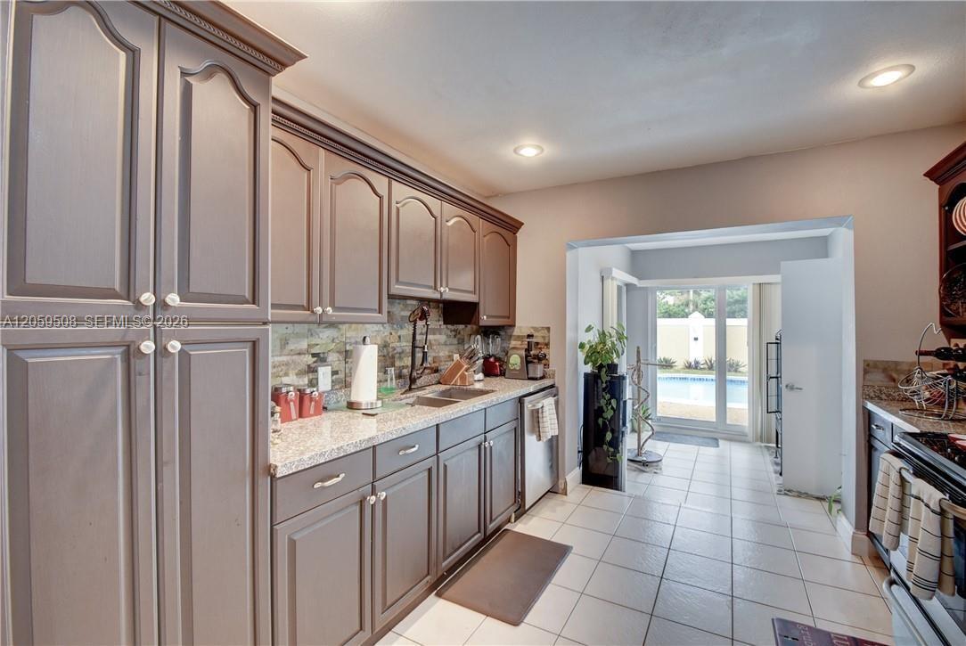 Photo - 2330 NW 81st Ave