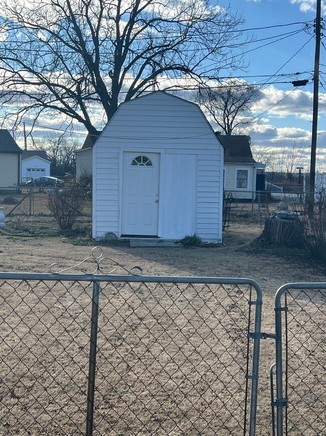 Photo - 108 Circle Dr