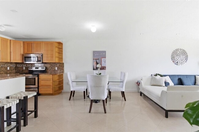 7680 SW 82nd St Unit H121