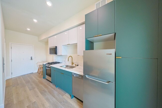 Photo - Orion 1317 Jefferson