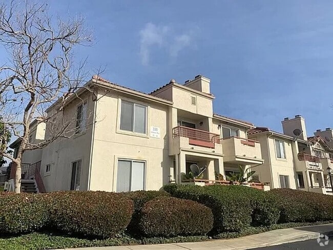 Building Photo - Available 2 bedroom/2 bath condo in a grea... Unit 44