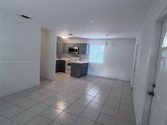 Photo - 1605 NW 127th St