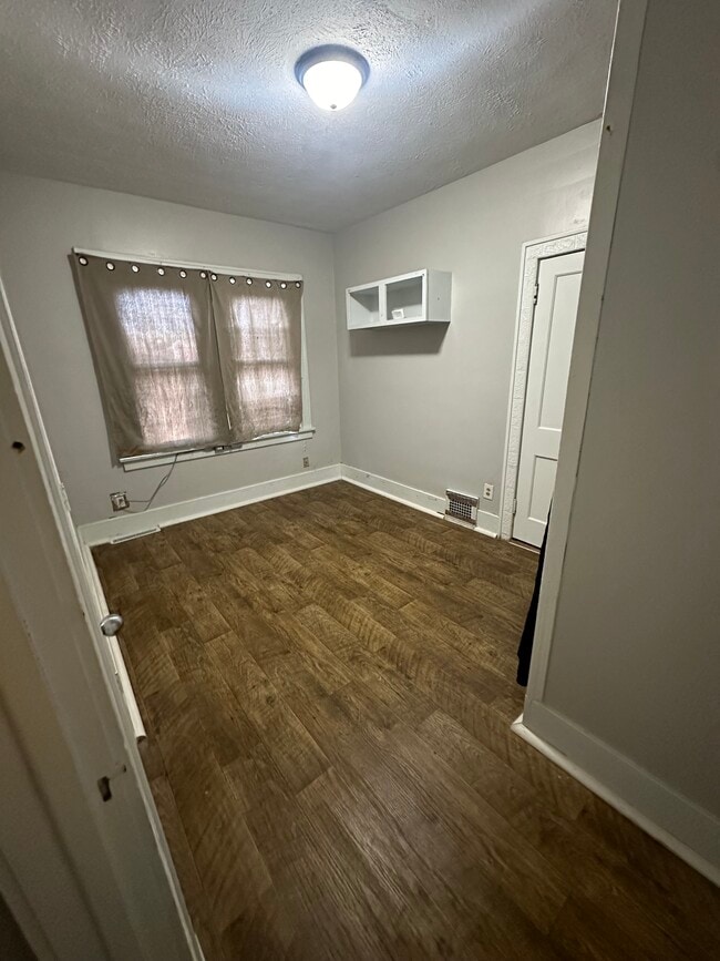 Photo - 623 S 33rd St Unit #2