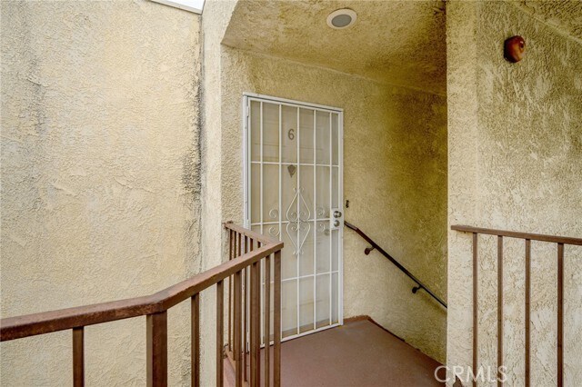 330 Pioneer Dr