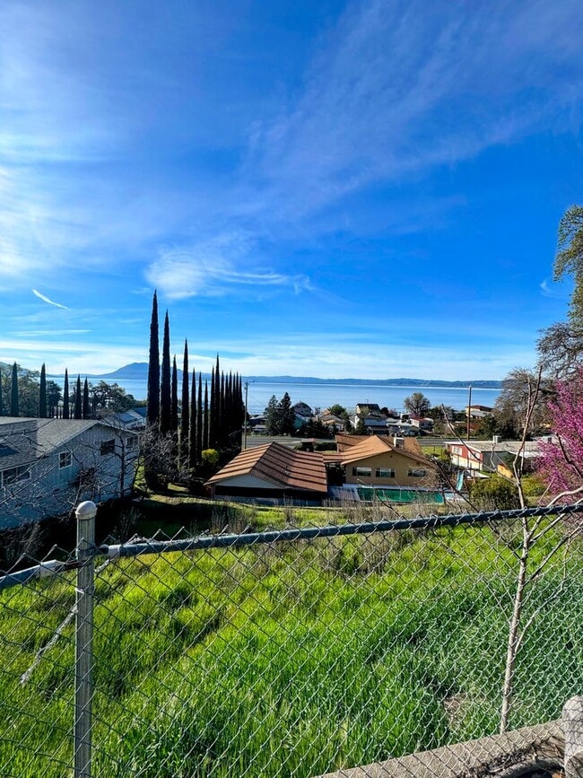 3201 Springe St Unidad 2