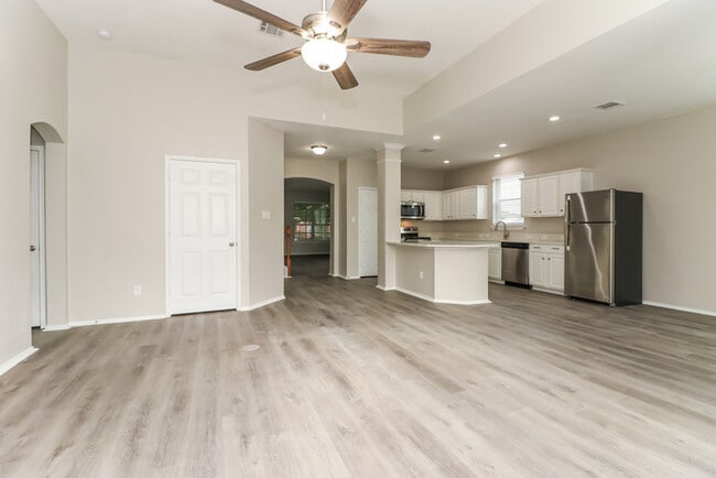 Photo - 2625 Gardendale Dr