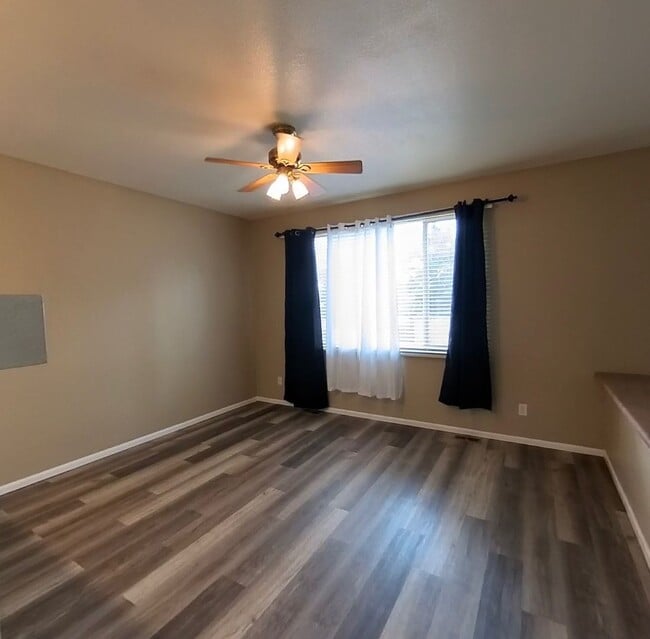Photo - 3 bedroom 2.5 bath 2 car garage with A/C