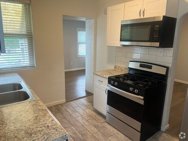 Building Photo - 2615 Dalton Ave Rental