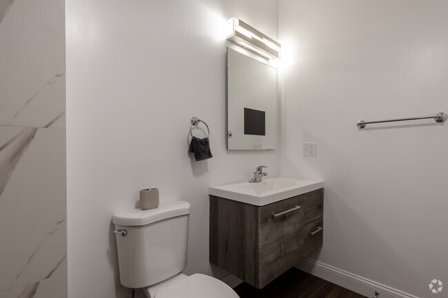 3BR, 2BA - 1,300SF - Second Bathroom