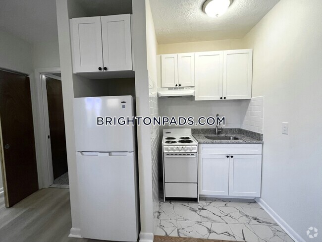 Building Photo - 175 N Beacon St Unit 1 Rental