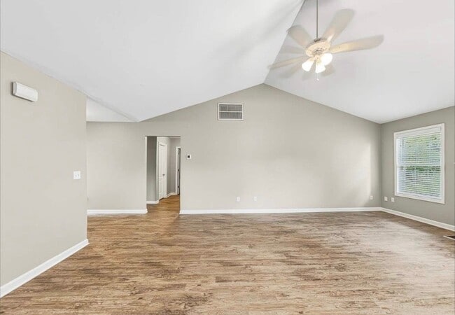 Photo - 4730 Camelot Dr