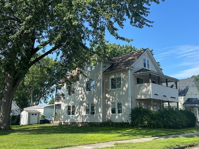 Photo - 23 Beverly St Unit 1fl