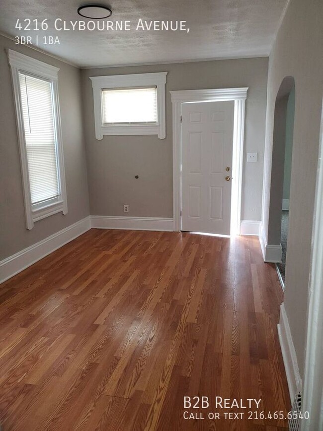 Photo - 4216 Clybourne Ave