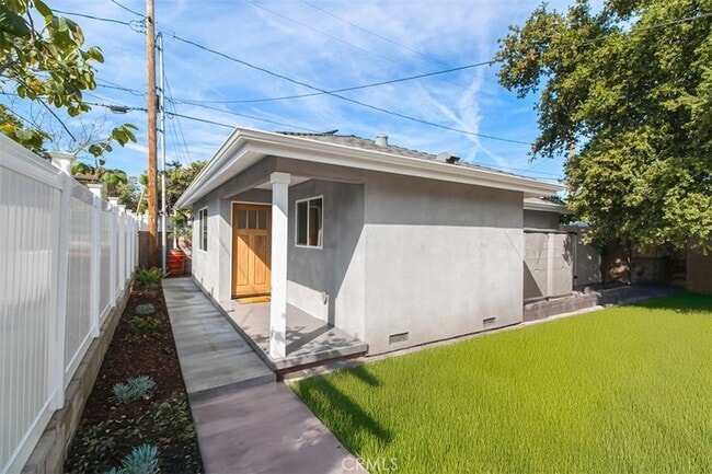 Building Photo - 319 N Shelton St