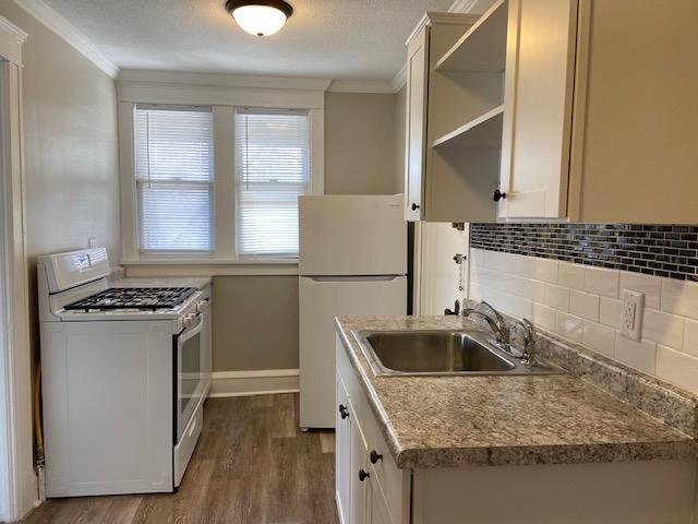 Photo - 325 W Washington Ave