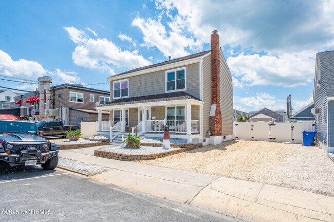 101 7th Ave
