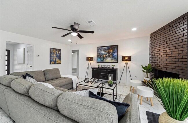 Photo - 1210 Burning Tree Rd