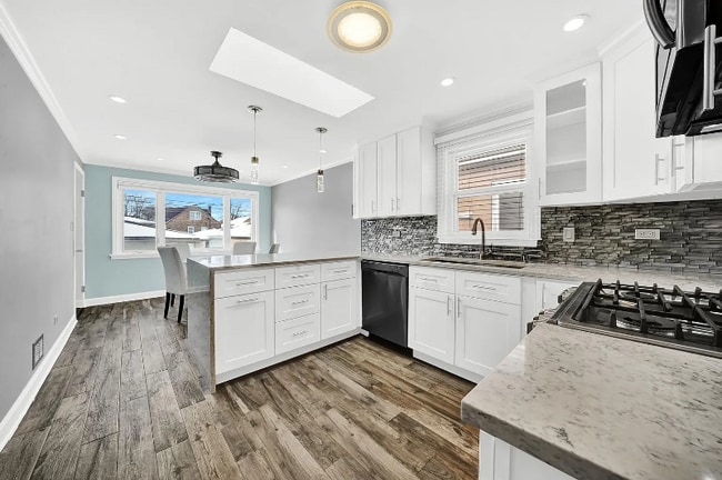 Photo - 5424 S New England Ave