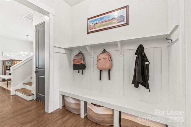 Photo - 5210 Kelly St