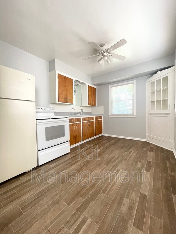 Photo - 2114 Berdan Ave