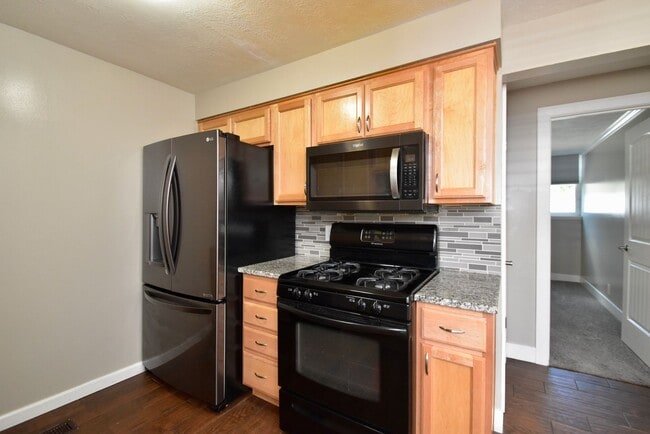 Photo - 127 E 1100 N Unit 3
