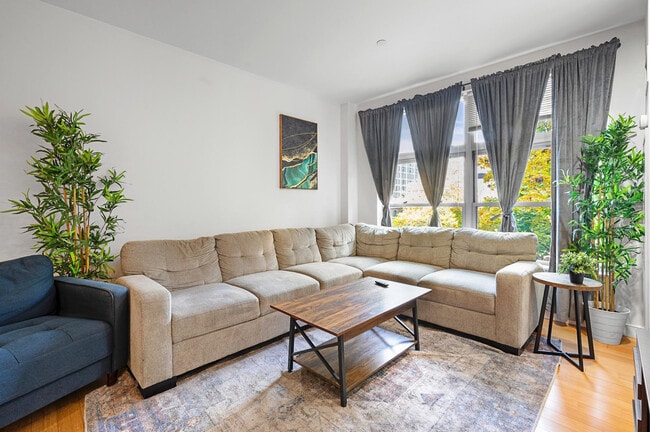 Photo - 601 Albany St Apartment Unit ID1240282P