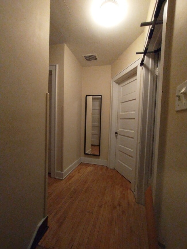 Photo - 145 Eastern Ave NE