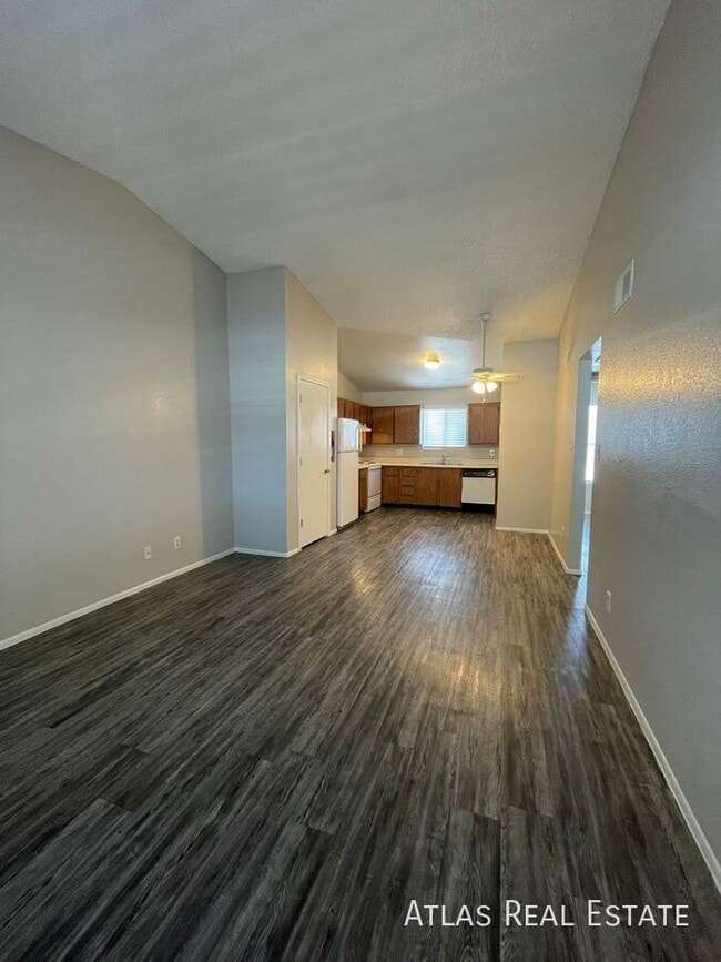 Photo - 465 W Ivyglen St Unit 225