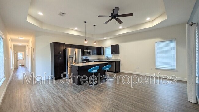 Photo - 2010 W Gregory St