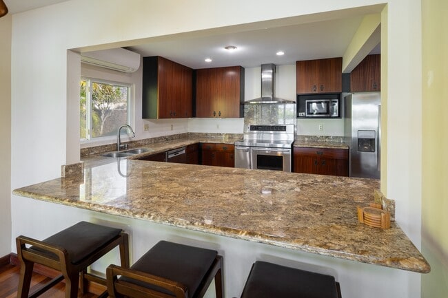 Photo - 6969 Niumalu Loop