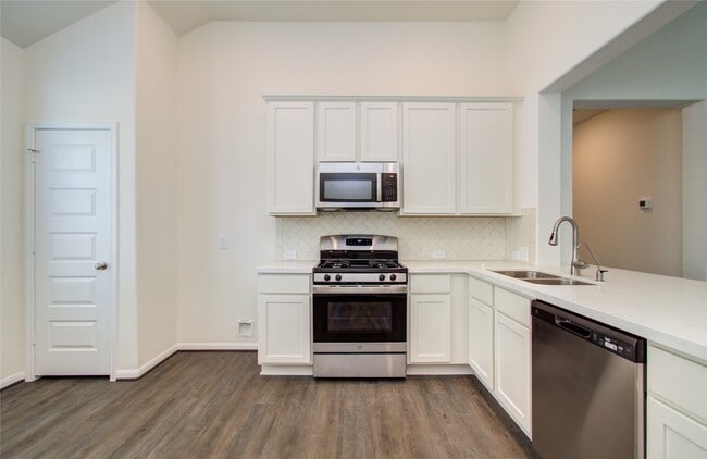 Photo - 8414 Beacon Bay Cir