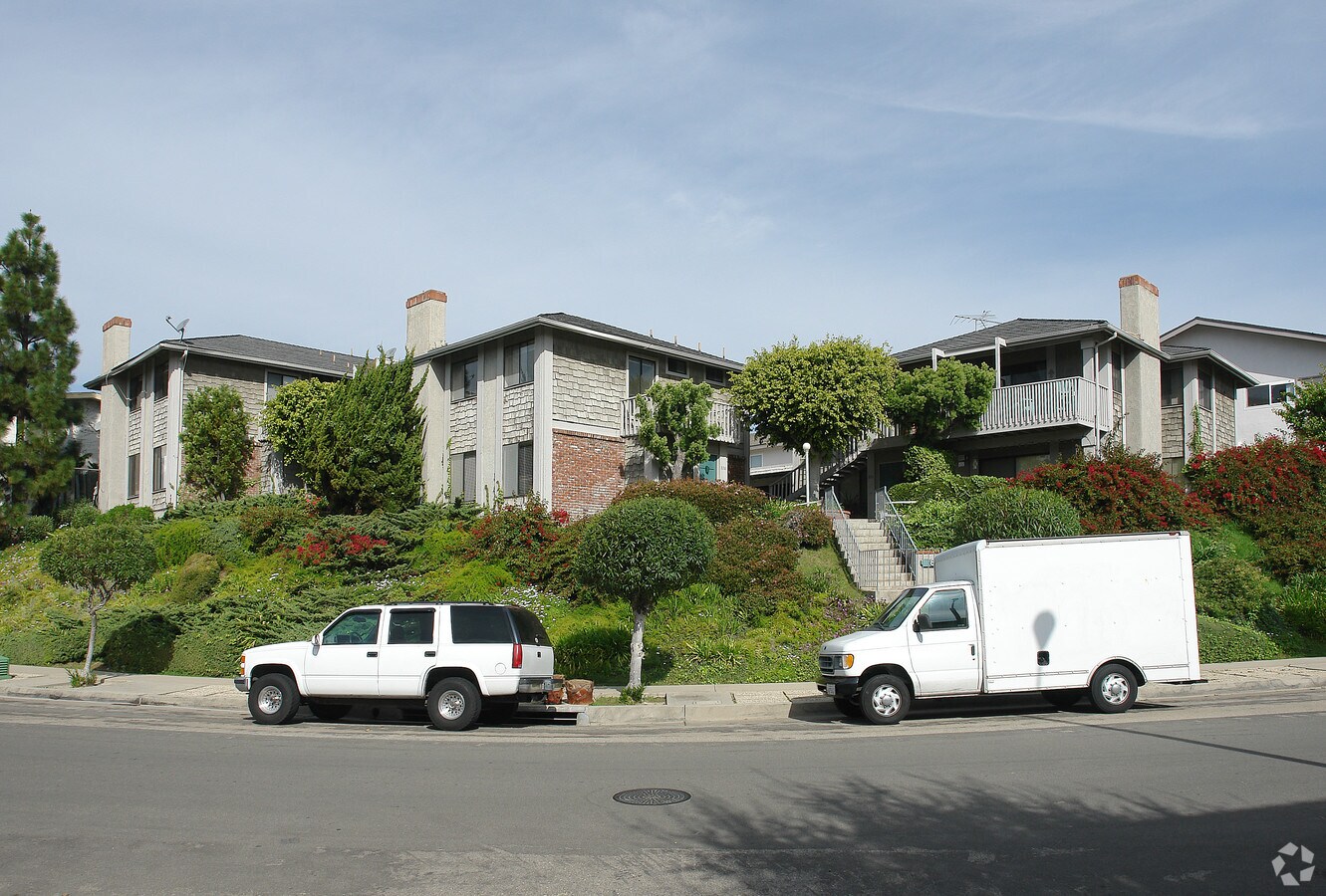 Photo - 800-808 Amigos Way Apartments