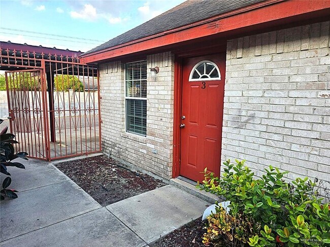 Photo - 17 West Dr Unit 3