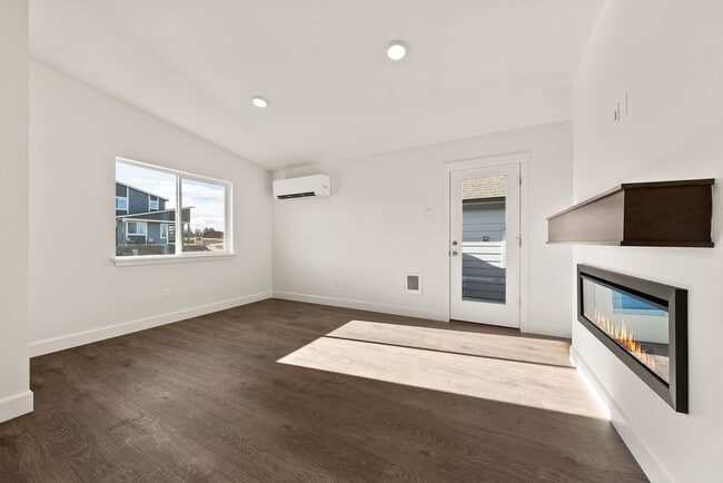 Photo - Modern 3 Bed/2 Bath Single-Level Home with Open Living - Redmond