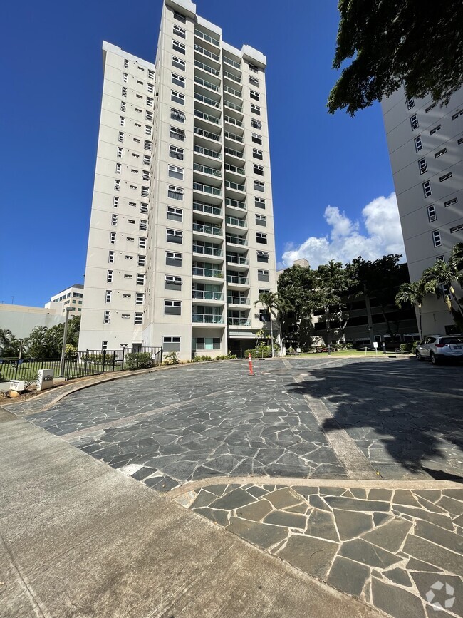 Building Photo - 1448 Young St Unit 1811 Rental