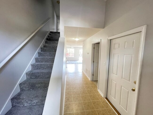 Photo - 136 Noblat Dr