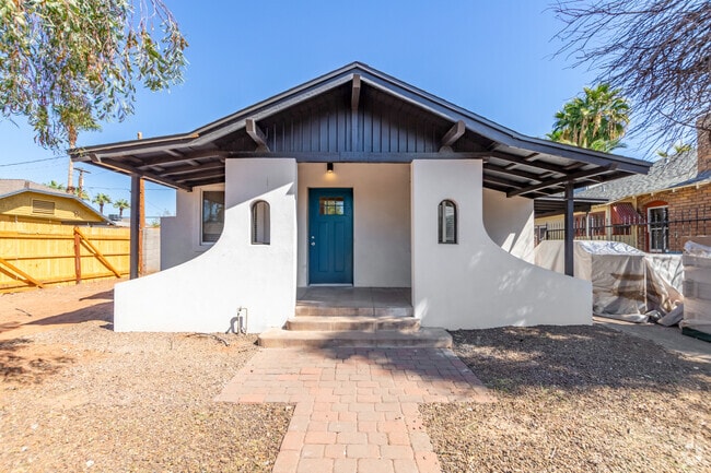 Building Photo - 2331 N Richland St Rental