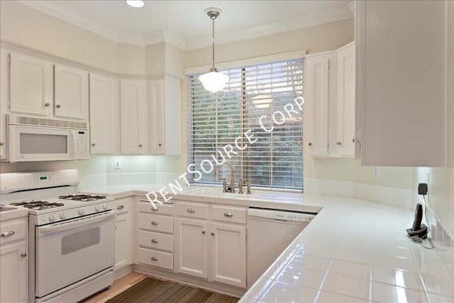 Photo - 22900 Cheyenne Dr