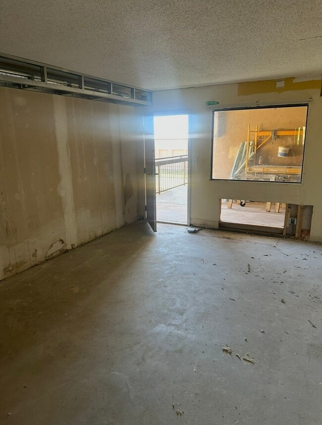Photo - 5009 Harrison Rd