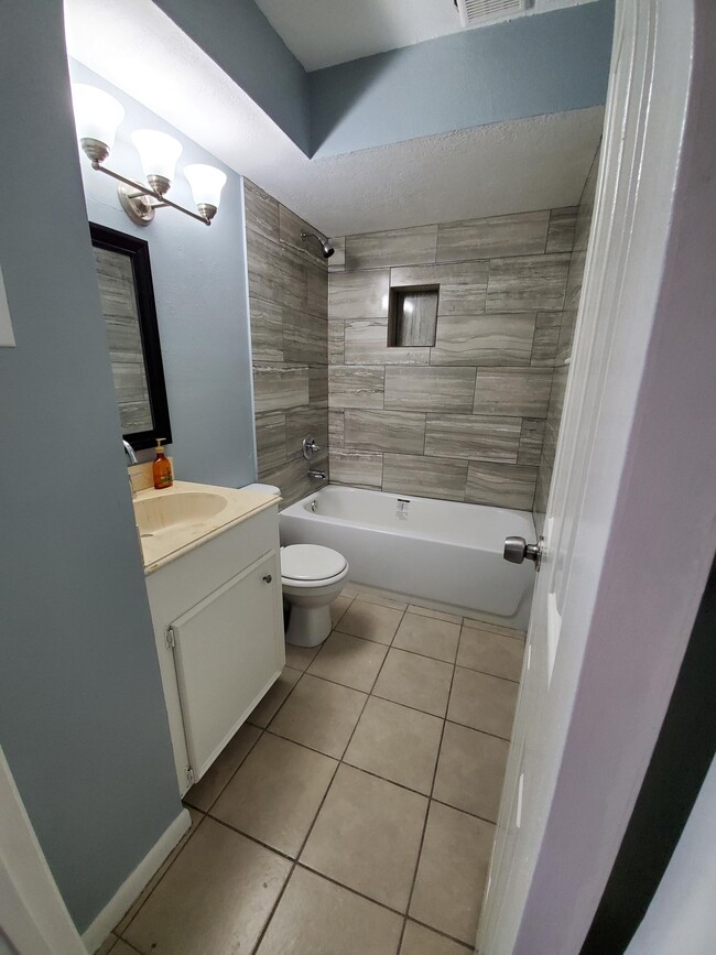 Photo - 1203 N Pacific St